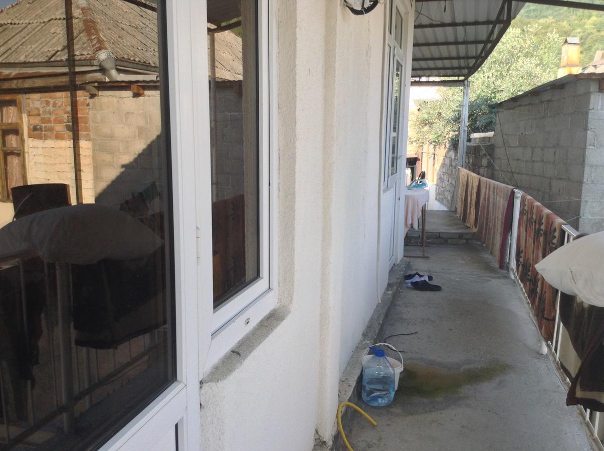 Guest House U Lili Gagra Exterior photo